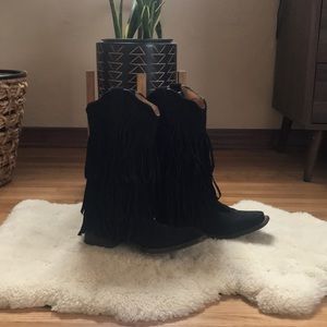 Black fringe boots sz 8.5